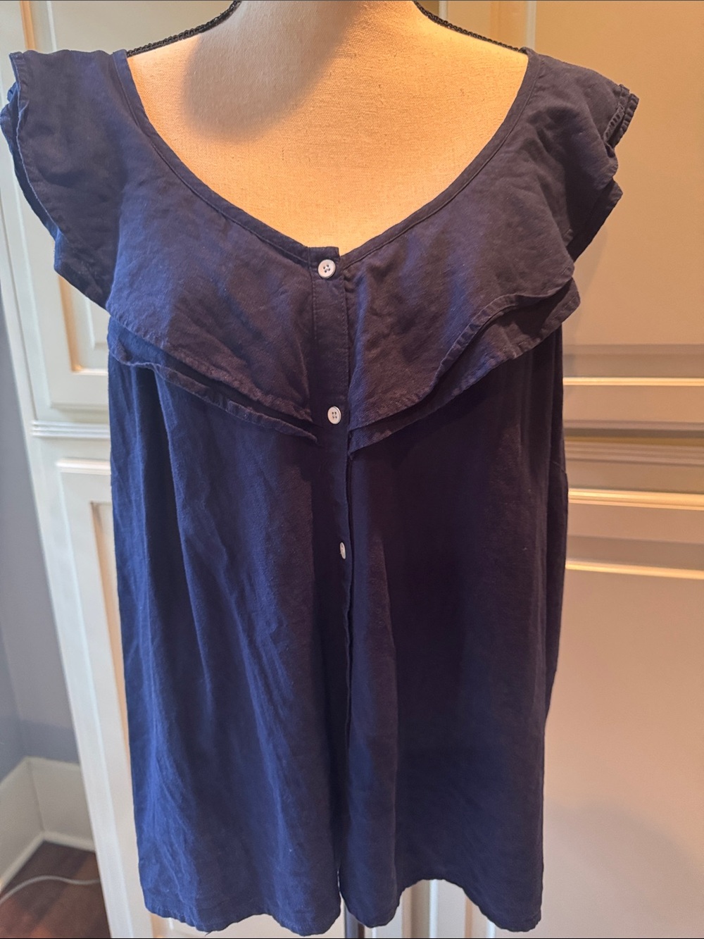 Old Navy Navy Ruffle Button-Front Sleeveless Blouse
